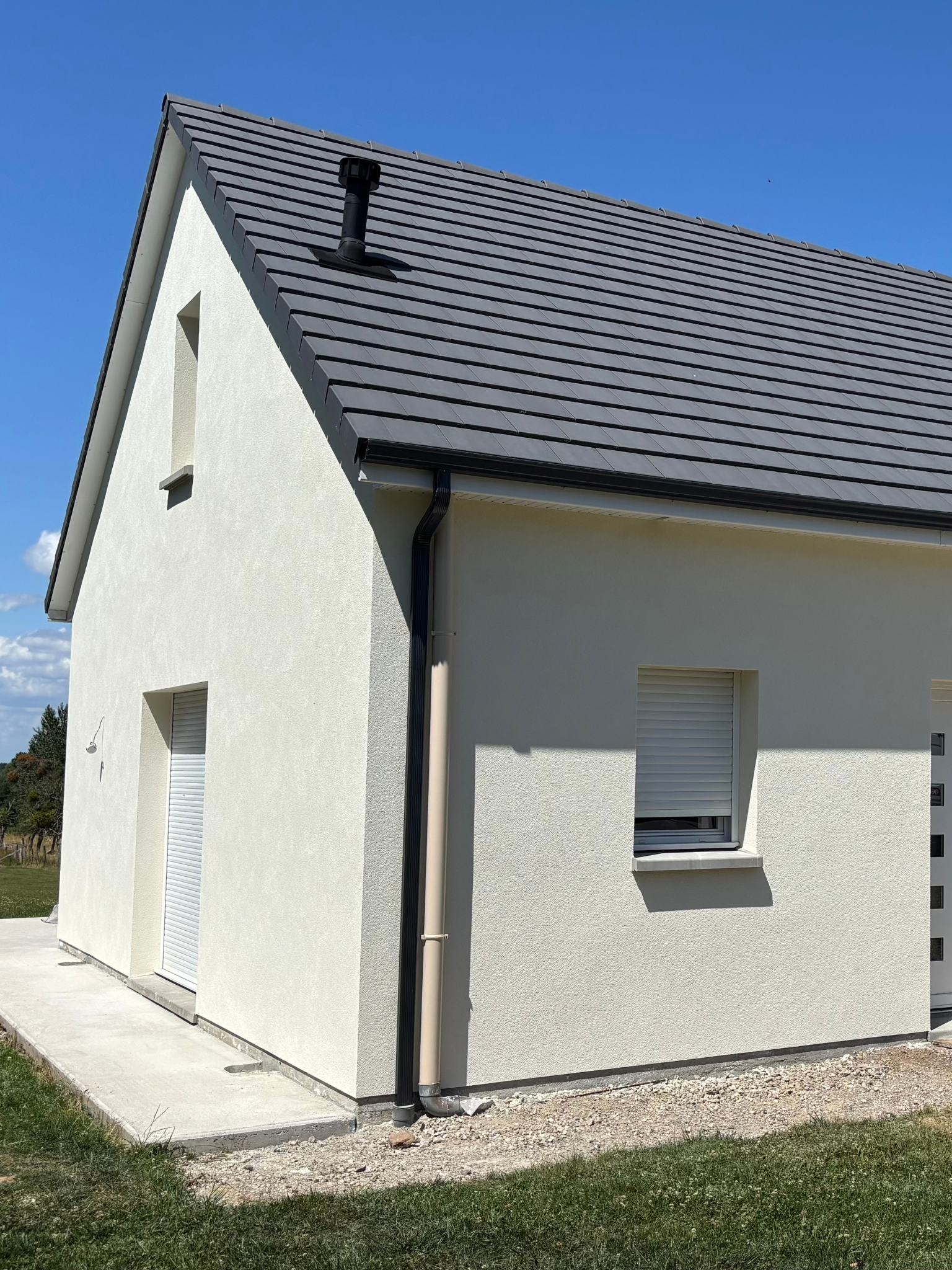 Réalisation d’un sous-enduit taloché suivi d’une finition en enduit RPE taloché sur façade à Fontenay (88)