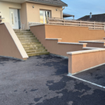 Rénovation sous-bassement à Jeanménil – Terrasse, maison & murettes | Vosges