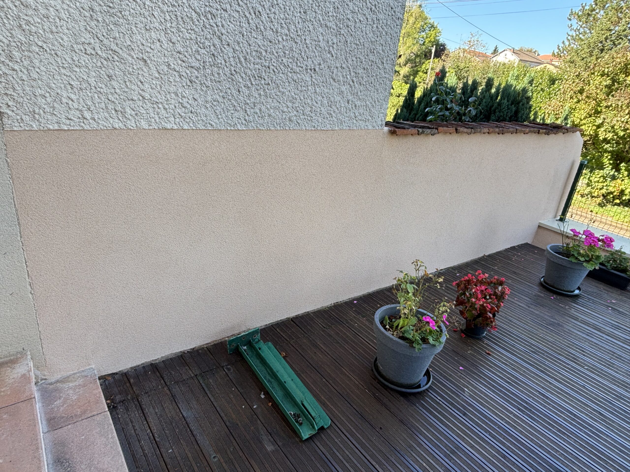 murette rénovée Romont enduit neuf couvertine RAL 1015