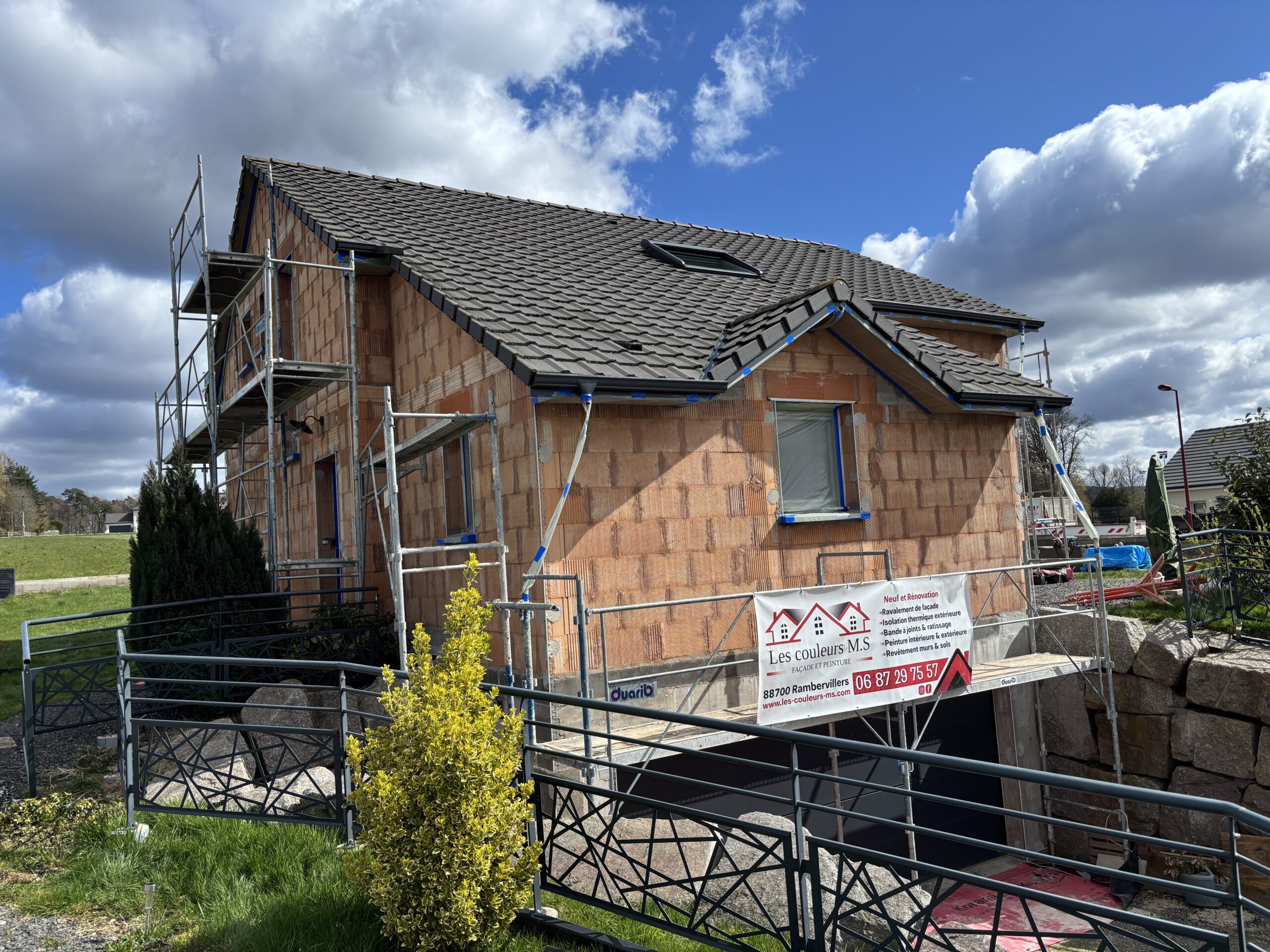 Échafaudage façade protection chantier maison rénovation Vosges